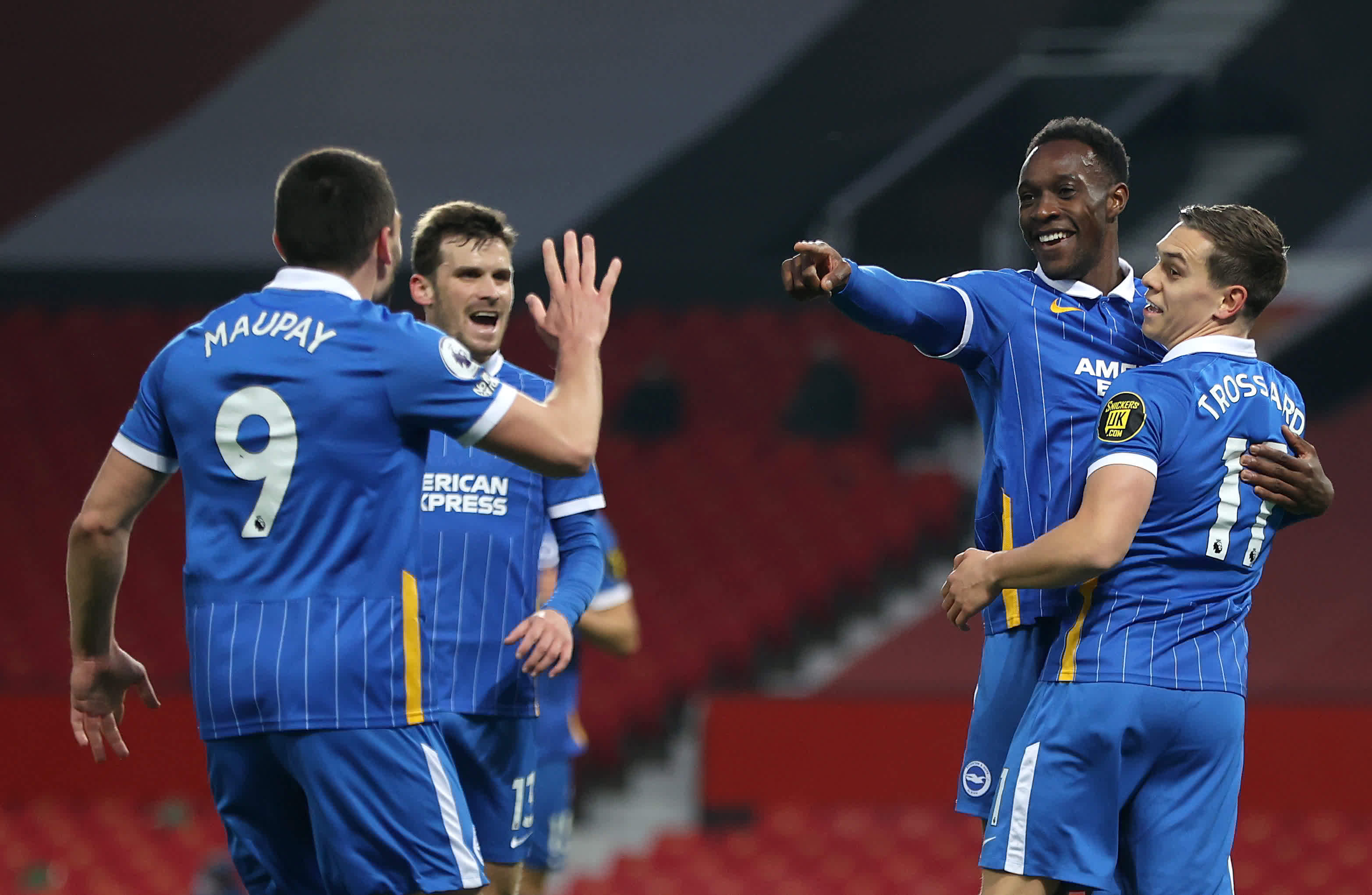 靠其前锋的 靠其前锋的